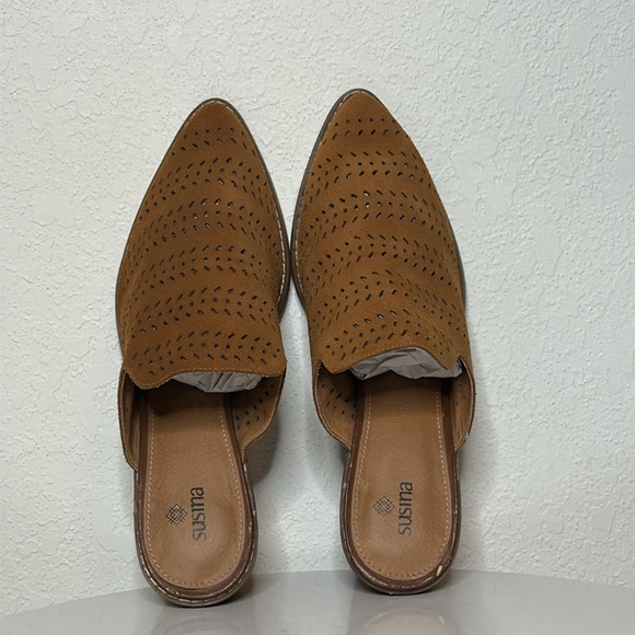 SUSINA FAUX SUEDE PERFORATED CAMEL POINTED TOE STACKED HEEL MULES - Picture 10 of 14